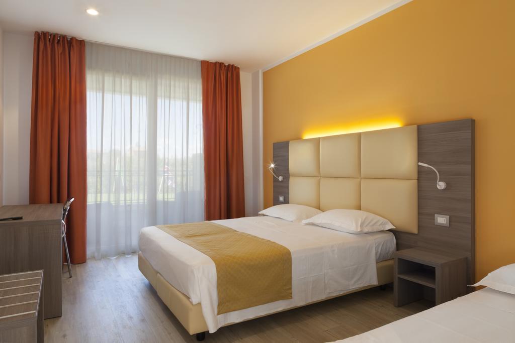 Superior Room with Balcony